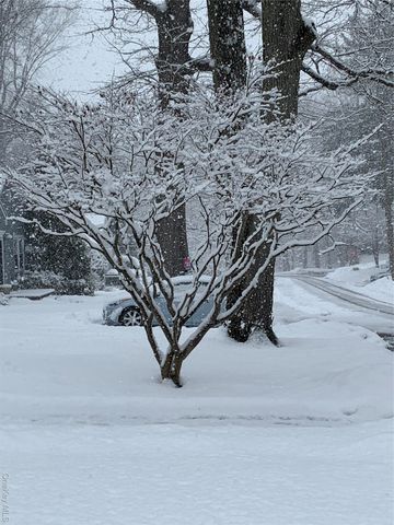 110 Topland Road, White Plains, NY 10605