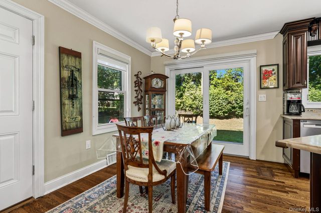 110 Topland Road, White Plains, NY 10605