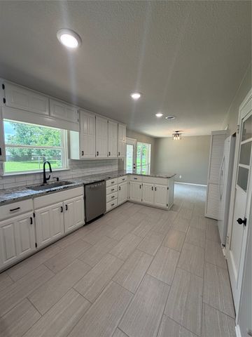 1601 San Jacinto Street, Sulphur Springs, TX 75482