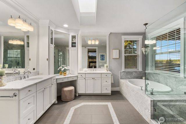 8411 NE 110th Place, Kirkland, WA 98034