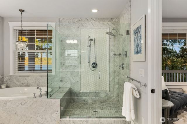 8411 NE 110th Place, Kirkland, WA 98034