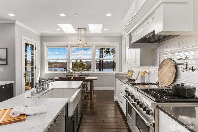 8411 NE 110th Place, Kirkland, WA 98034