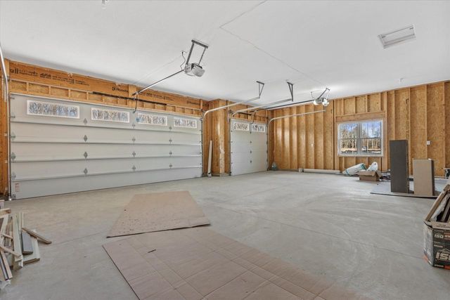 N66W20955 Sweet Clover DRIVE, Menomonee Falls, WI 53051