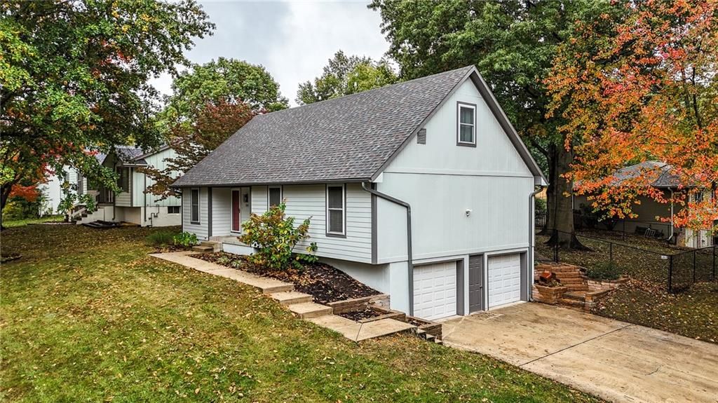 3105 SE 6th Street, Blue Springs, MO 64014