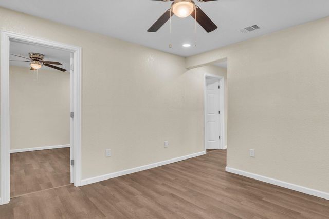 2502 W Grand Avenue, Marshall, TX 75670