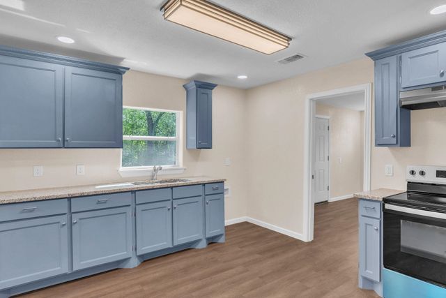 2502 W Grand Avenue, Marshall, TX 75670