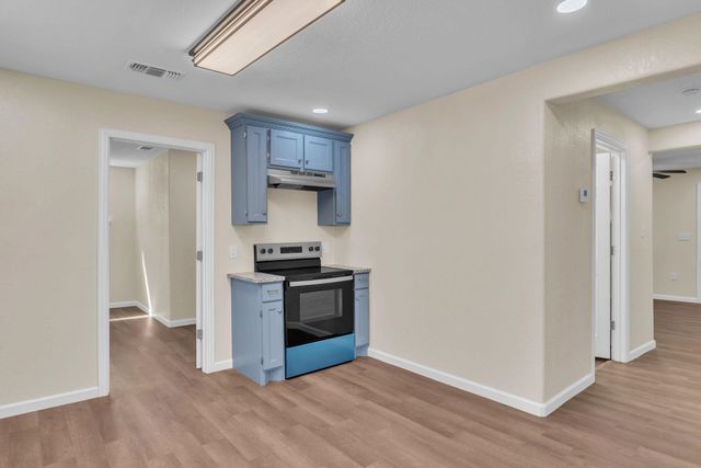 2502 W Grand Avenue, Marshall, TX 75670