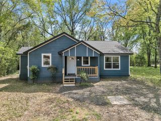 2502 W Grand Avenue, Marshall, TX 75670