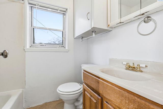 604 S Rainier St., Kennewick, WA 99336