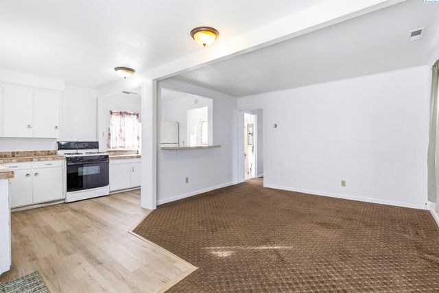 604 S Rainier St., Kennewick, WA 99336