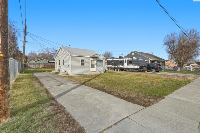 604 S Rainier St., Kennewick, WA 99336