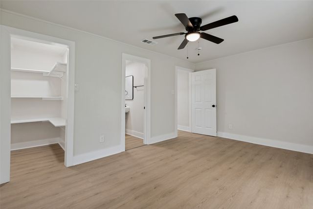 806 E Brin Street, Terrell, TX 75160