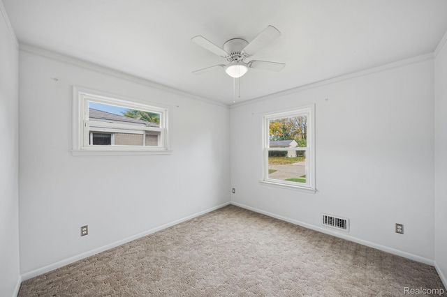 9293 Virginia Street, Livonia, MI 48150