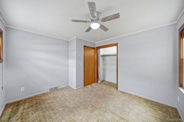 9293 Virginia Street, Livonia, MI 48150