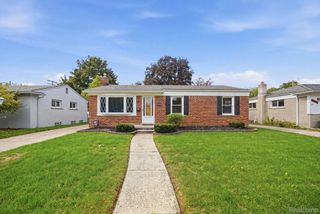 9293 Virginia Street, Livonia, MI 48150