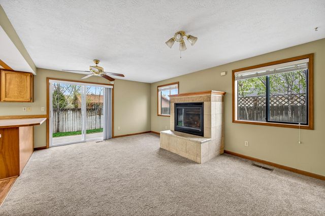 2747 SW 23rd Street, Redmond, OR 97756