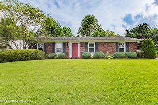 1704 Ormsby Ln, Louisville, KY 40222