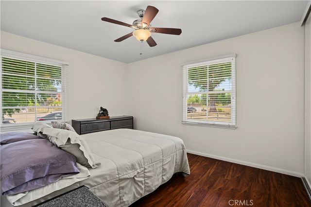 7921 Fallbrook, West Hills, CA 91304