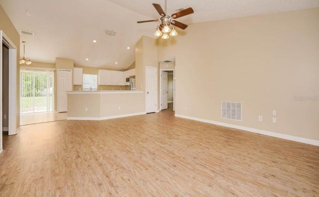 3215 40TH AVENUE W, Bradenton, FL 34205