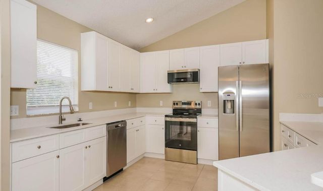 3215 40TH AVENUE W, Bradenton, FL 34205