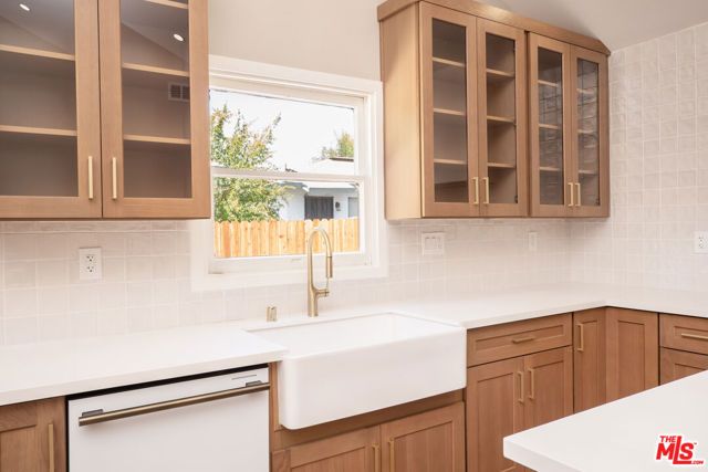 591 E 9th Street, Upland, CA 91786