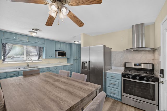 203 & 209 Greenlawn, Pleasanton, TX 78064