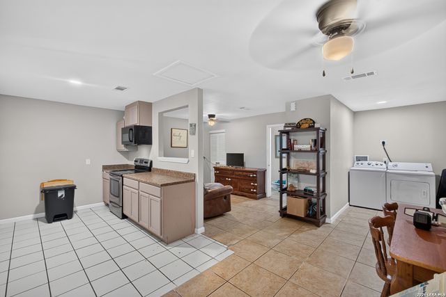 203 & 209 Greenlawn, Pleasanton, TX 78064