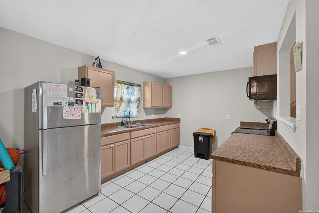 203 & 209 Greenlawn, Pleasanton, TX 78064