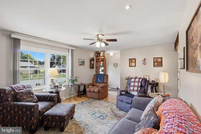 17601 MEADOWOOD DR, Hagerstown, MD 21740