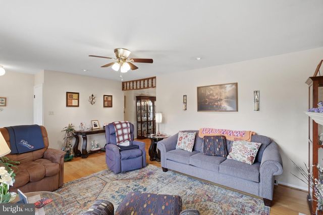 17601 MEADOWOOD DR, Hagerstown, MD 21740