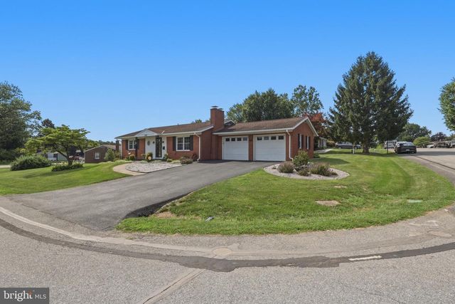 17601 MEADOWOOD DR, Hagerstown, MD 21740