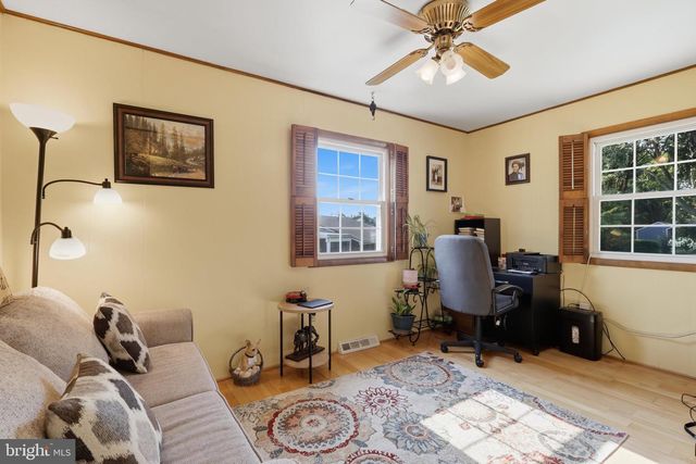 17601 MEADOWOOD DR, Hagerstown, MD 21740