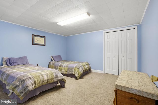 17601 MEADOWOOD DR, Hagerstown, MD 21740