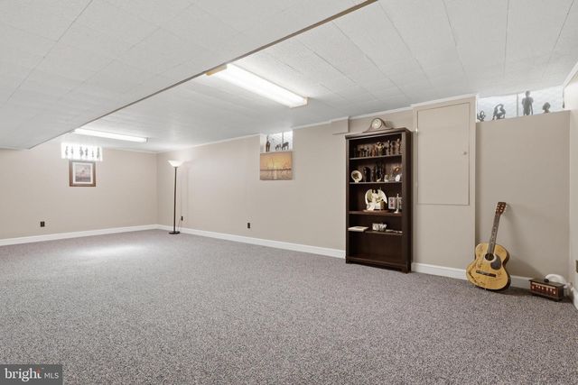17601 MEADOWOOD DR, Hagerstown, MD 21740