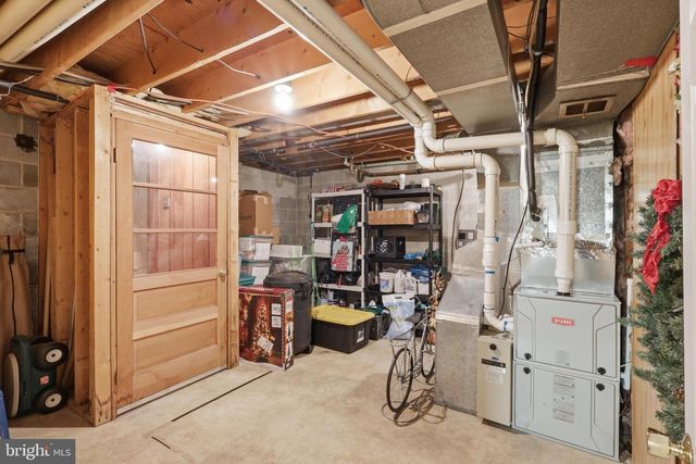 17601 MEADOWOOD DR, Hagerstown, MD 21740