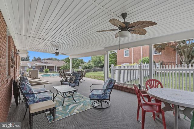 17601 MEADOWOOD DR, Hagerstown, MD 21740