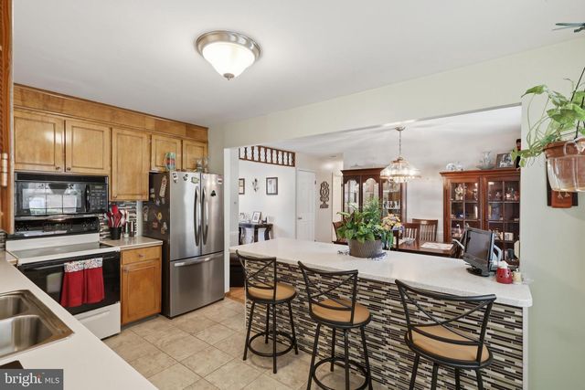 17601 MEADOWOOD DR, Hagerstown, MD 21740