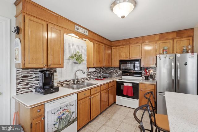 17601 MEADOWOOD DR, Hagerstown, MD 21740