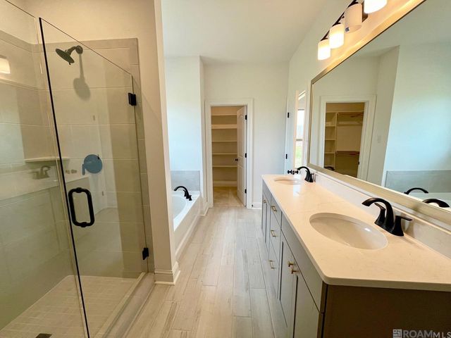 1288 Lakehaven Dr, Gonzales, LA 70737