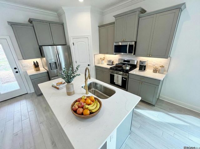 1288 Lakehaven Dr, Gonzales, LA 70737