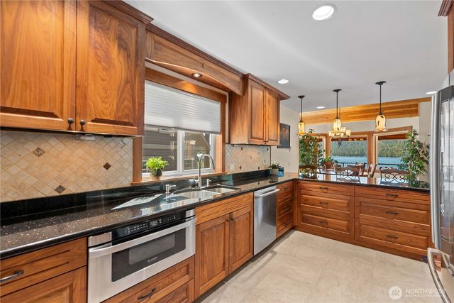 17294 North Shore Drive, Leavenworth, WA 98826