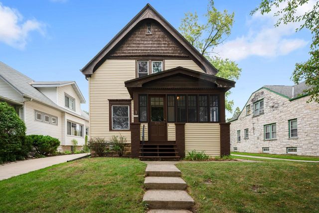 2134 S 84th STREET, West Allis, WI 53227