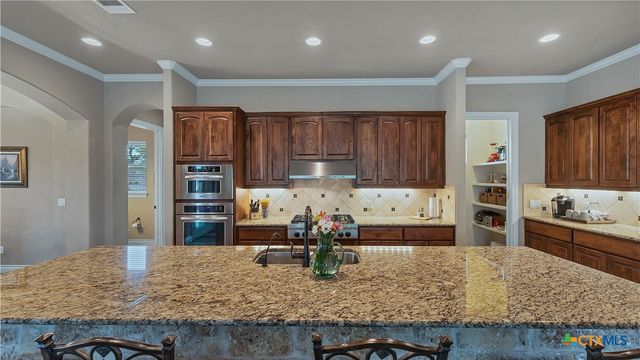 2171 Sierra Madre, Canyon Lake, TX 78133