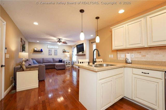 74 Hosanna Way, Winfield, WV 25213