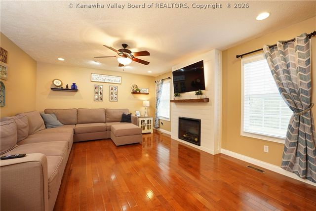 74 Hosanna Way, Winfield, WV 25213