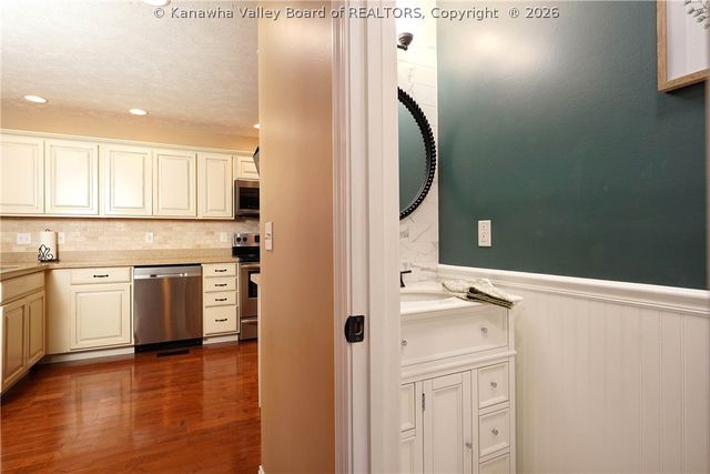 74 Hosanna Way, Winfield, WV 25213