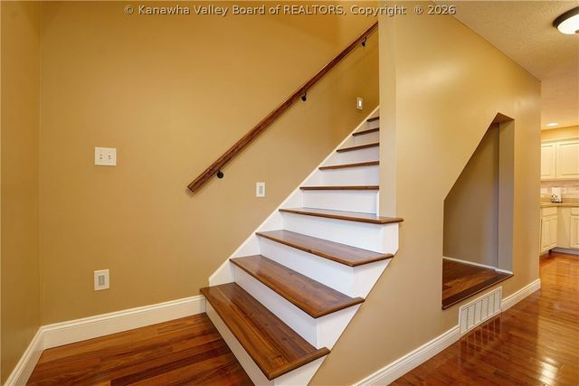 74 Hosanna Way, Winfield, WV 25213