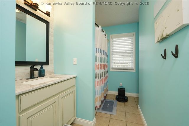 74 Hosanna Way, Winfield, WV 25213