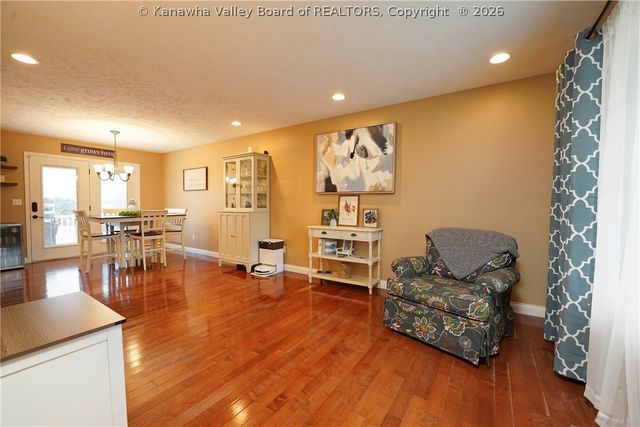74 Hosanna Way, Winfield, WV 25213