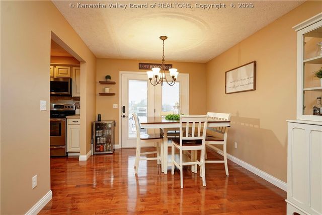 74 Hosanna Way, Winfield, WV 25213